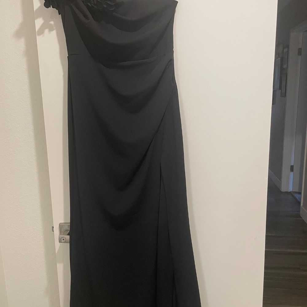 Beyond Elegant Black 3D Floral One-Shoulder Maxi Dress Size M - Picture 8 of 14